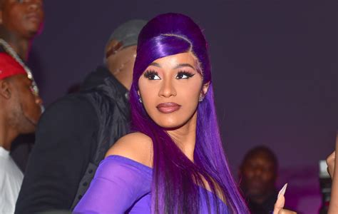 Jul 9, 2022 · BACKGRID. Cardi B isn't standing, or sitting, for anyone getting handsy with her -- even her fans -- because she went off at the end of her show in London Friday night. Cardi had just wrapped up ... 